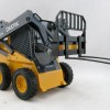 Ertl 45461 - John Deere 320E Skid Steer Loader - Prestige Collection - Scale 1:16
