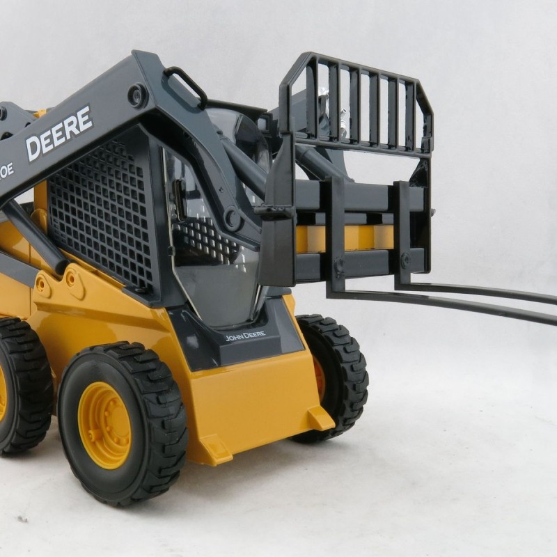 Ertl 45461 - John Deere 320E Skid Steer Loader - Prestige Collection - Scale 1:16