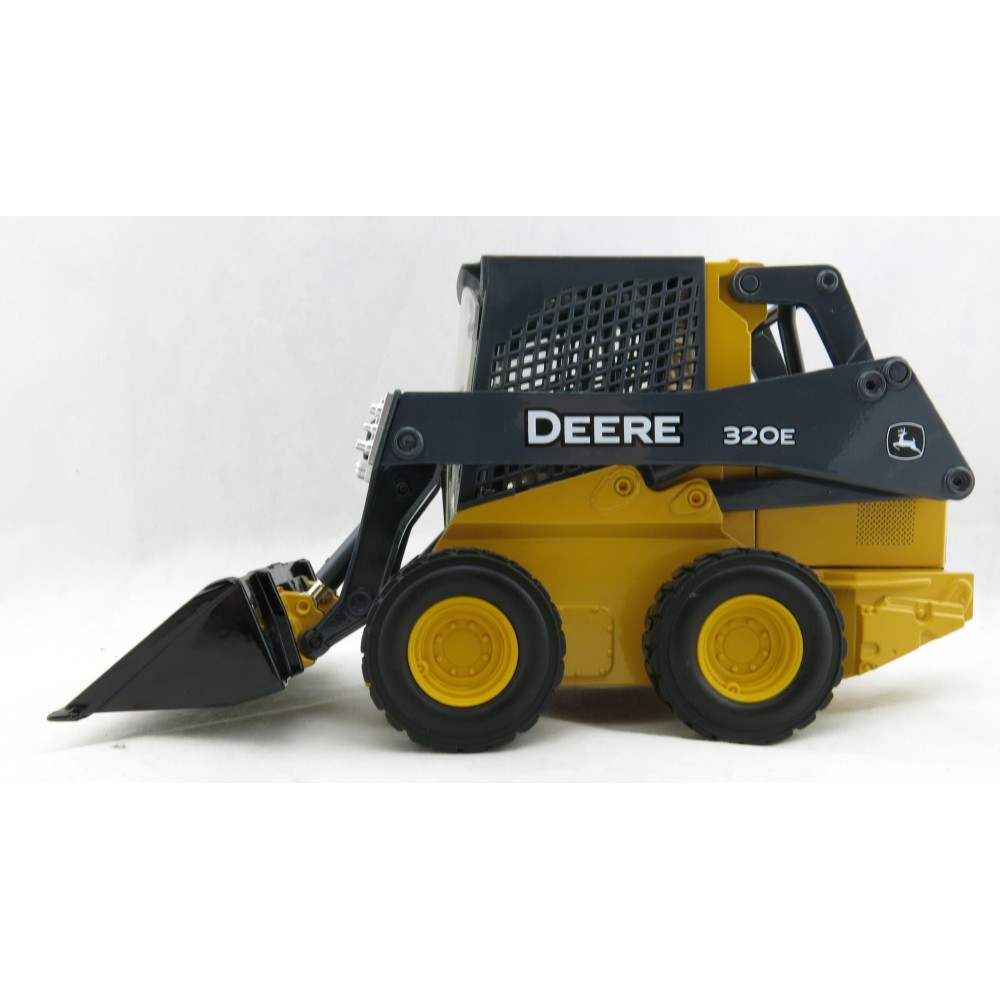 Ertl 45461 - John Deere 320E Skid Steer Loader - Prestige Collection - Scale 1:16