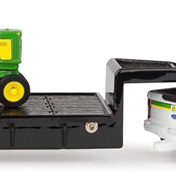 Ertl 45651 - Ford F350 Ute Truck with John Deere Tractor 530 and Trailer  - Scale 1:64