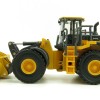 Ertl 45717 - John Deere 844L Aggregate Handler Wheel Loader - Prestige Collection - Scale 1:50