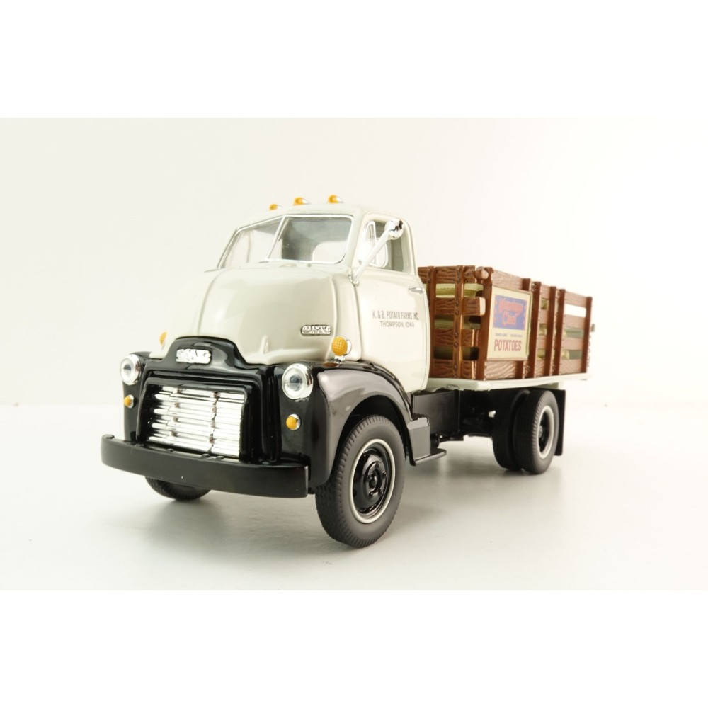 First Gear 10-4110 1952 GMC COE Stake Truck with Potato Sack Load - Scale 1:34
