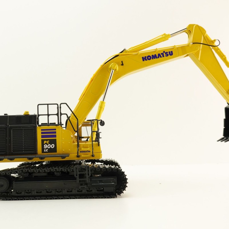 First Gear 50-3500 Large Komatsu PC900LC-11 Tracked Excavator Scale 1:50