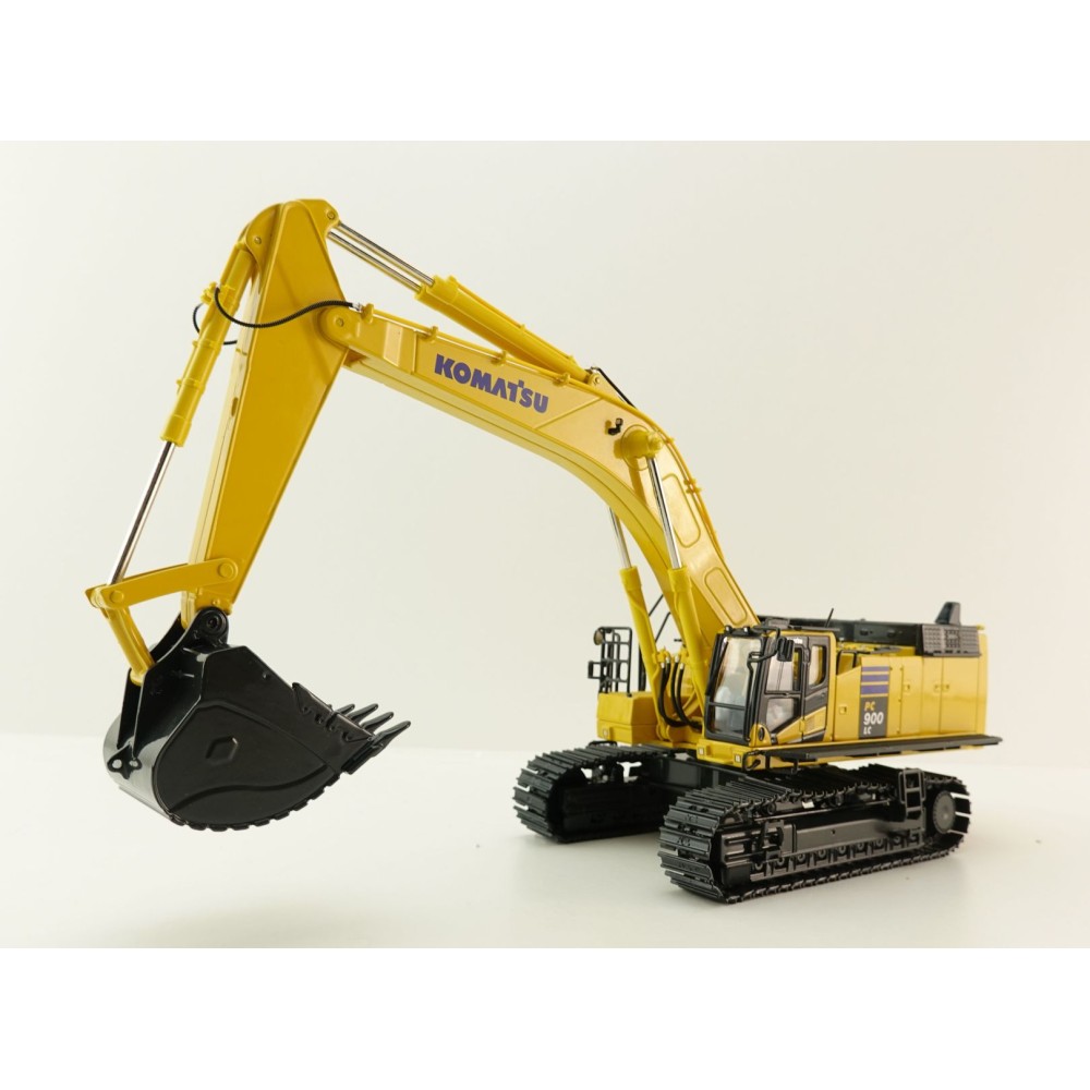 First Gear 50-3500 Large Komatsu PC900LC-11 Tracked Excavator Scale 1:50