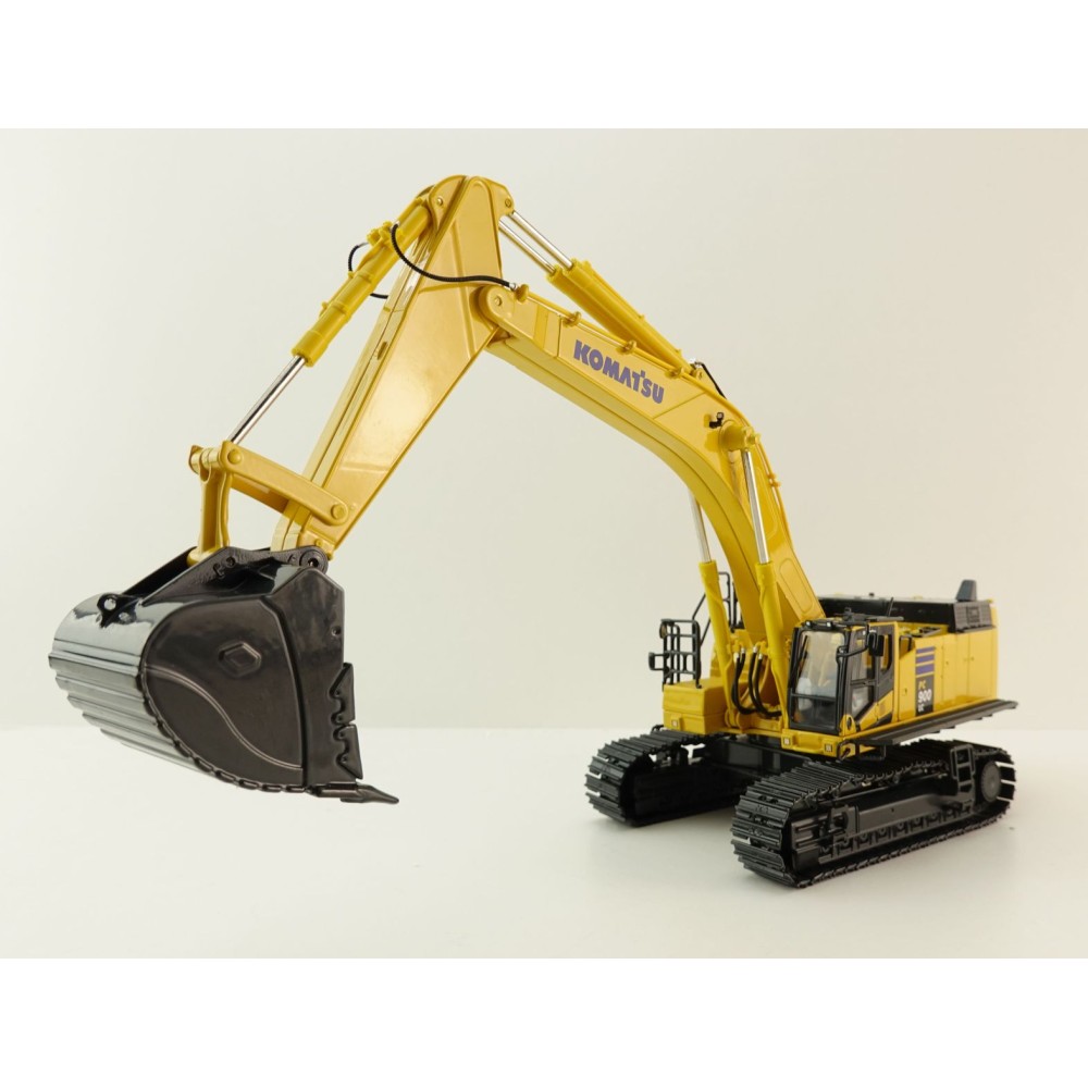 First Gear 50-3500 Large Komatsu PC900LC-11 Tracked Excavator Scale 1:50