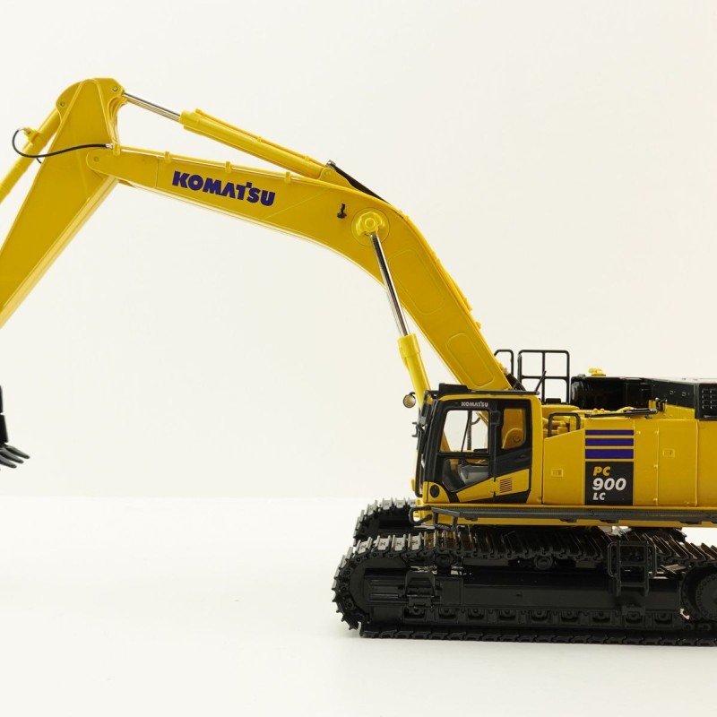 First Gear 50-3500 Large Komatsu PC900LC-11 Tracked Excavator Scale 1:50