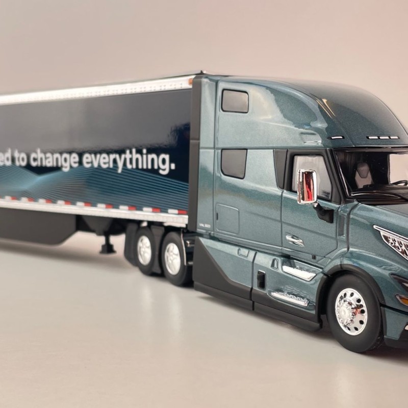 First Gear 50-3502 Volvo VNL 860 High-Roof Sleeper Truck with 53' Trailer with Skirts Coastal Mist 1:50 Scale