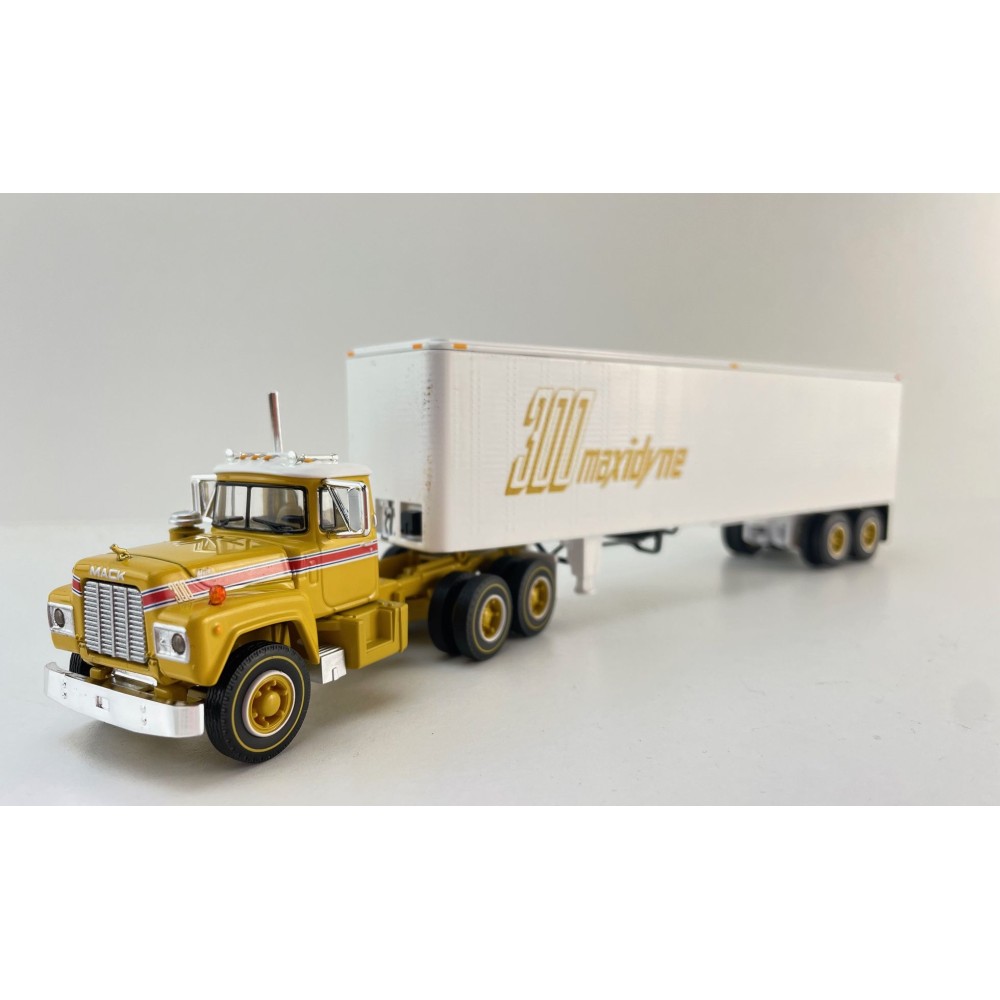 First Gear 60-2022 Mack R-Model Day Cab Truck with Vintage Box Trailer 125 Years Mack Anniversary - Scale 1:64