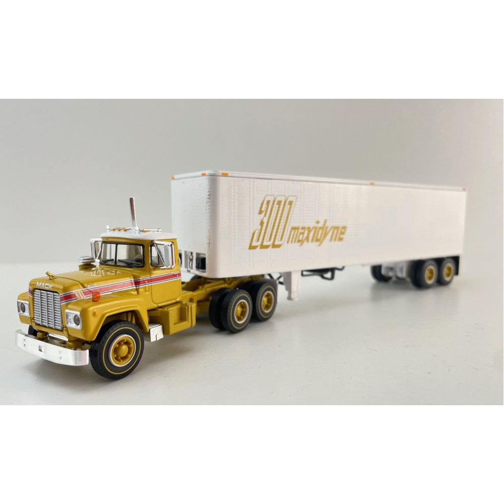 First Gear 60-2022 Mack R-Model Day Cab Truck with Vintage Box Trailer 125 Years Mack Anniversary - Scale 1:64