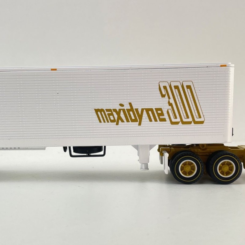 First Gear 60-2022 Mack R-Model Day Cab Truck with Vintage Box Trailer 125 Years Mack Anniversary - Scale 1:64