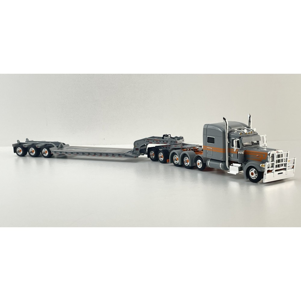 First Gear 60-2286 Peterbilt Model 389 Truck with Lowboy Trailer with Jeep - Capitola Trucking - Scale 1:64