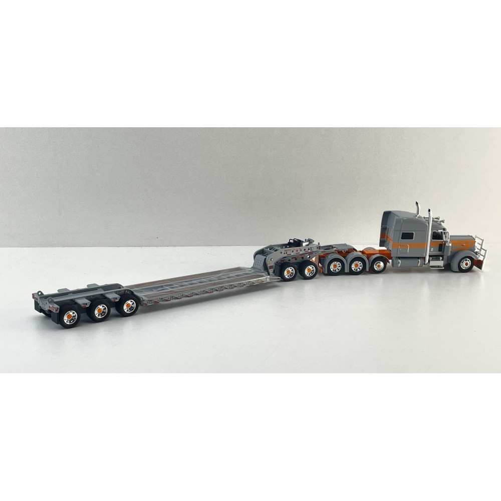 First Gear 60-2286 Peterbilt Model 389 Truck with Lowboy Trailer with Jeep - Capitola Trucking - Scale 1:64