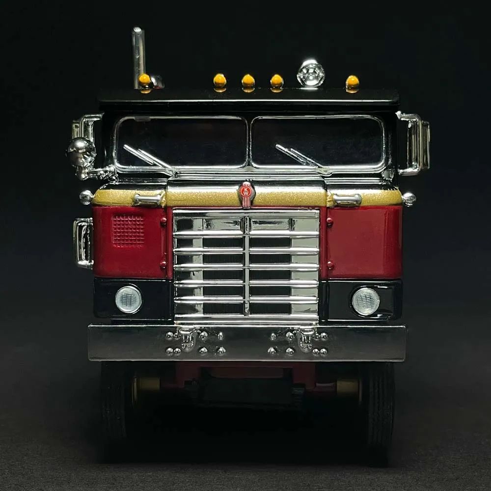 First Gear 18-4277 1953 Kenworth Bullnose Wrecker 30th Anniversary Black, Red & Gold - Scale 1:34