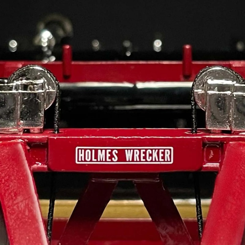 First Gear 18-4277 1953 Kenworth Bullnose Wrecker 30th Anniversary Black, Red & Gold - Scale 1:34