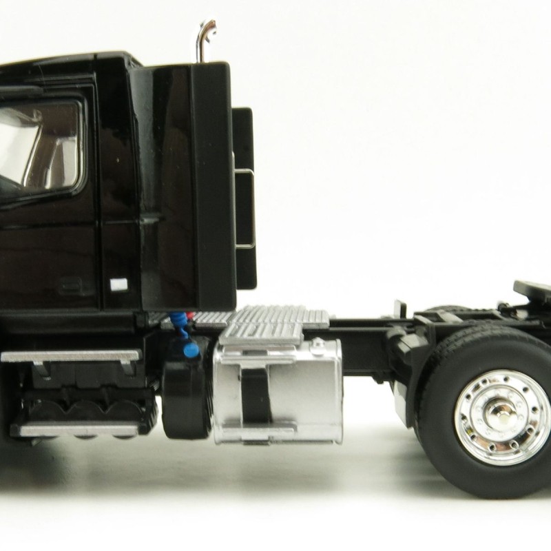 First Gear 50-3363 Volvo VNR 300 Day-Cab 6x4 Prime Mover Sable Black Metallic 1:50 Scale