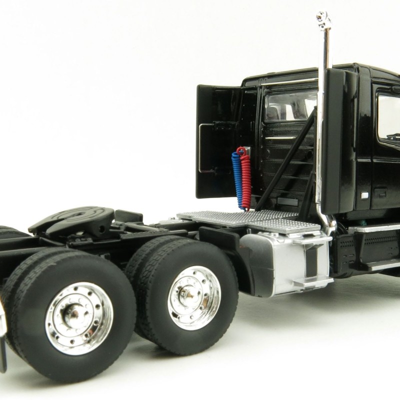 First Gear 50-3363 Volvo VNR 300 Day-Cab 6x4 Prime Mover Sable Black Metallic 1:50 Scale