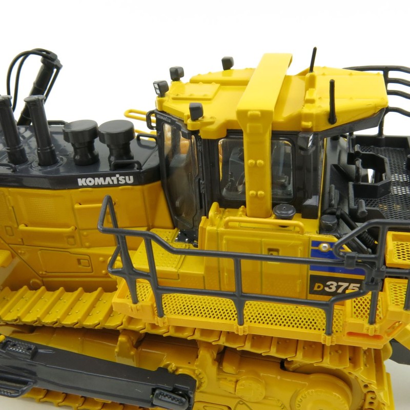 First Gear 50-3426 Komatsu D375A-8 Crawler Dozer with Ripper Scale 1:50 