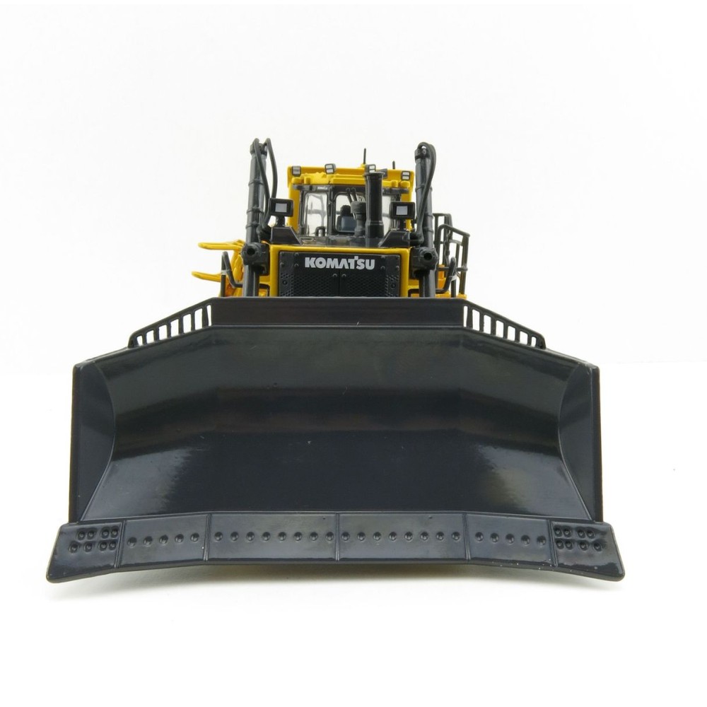 First Gear 50-3426 Komatsu D375A-8 Crawler Dozer with Ripper Scale 1:50 