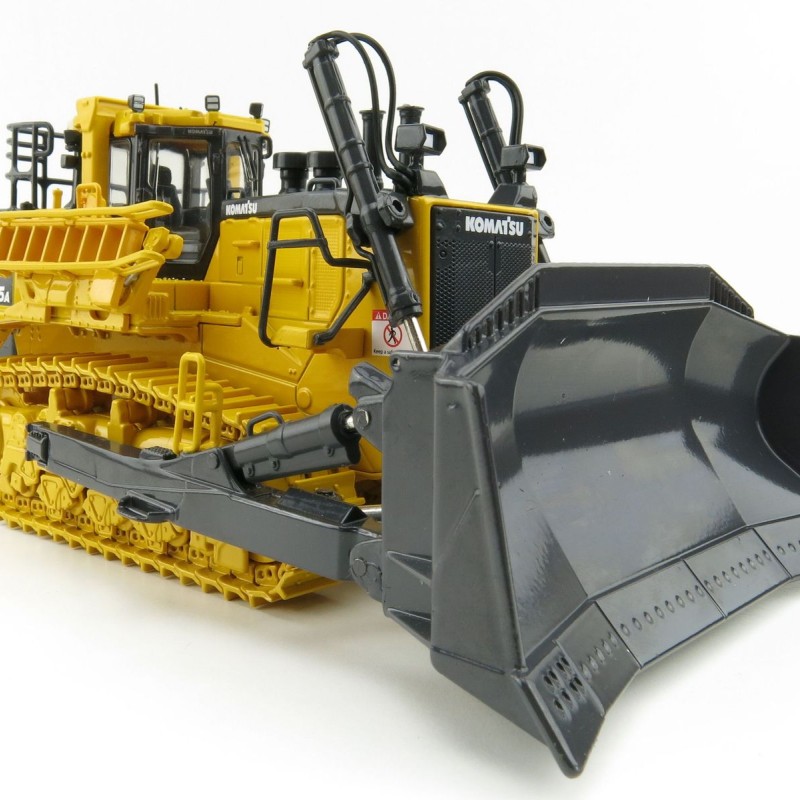 First Gear 50-3426 Komatsu D375A-8 Crawler Dozer with Ripper Scale 1:50 