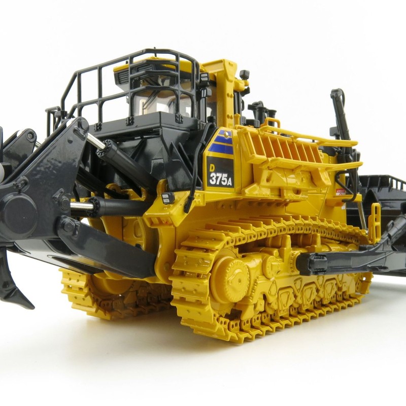 First Gear 50-3426 Komatsu D375A-8 Crawler Dozer with Ripper Scale 1:50 