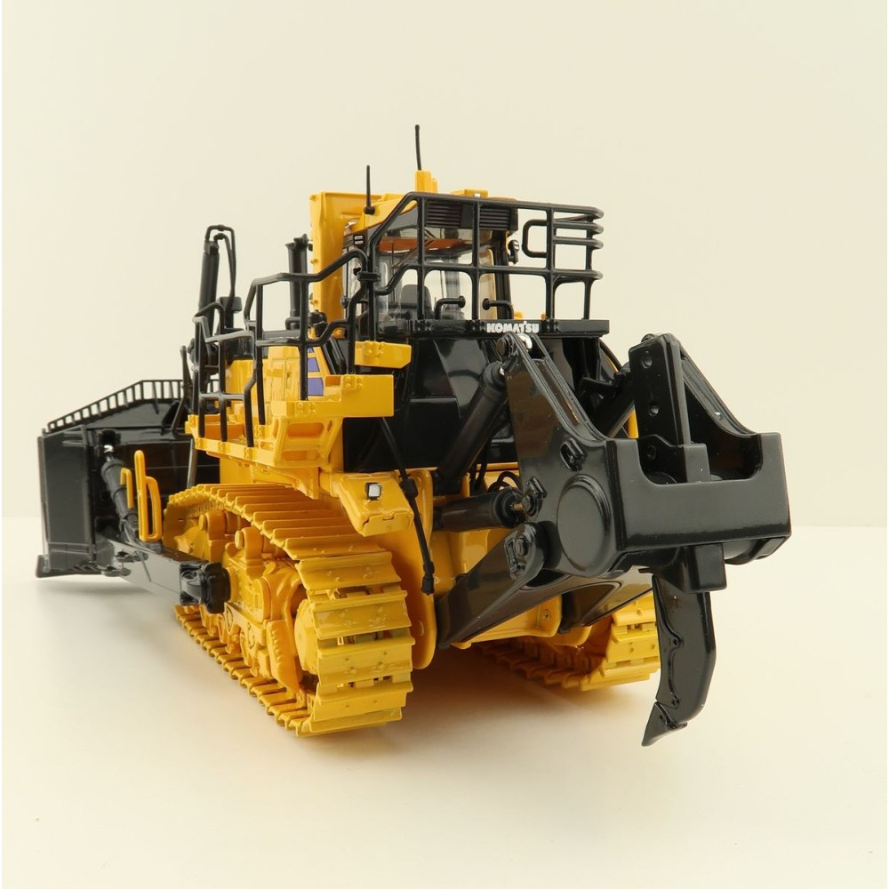 First Gear 50-3482 Komatsu D475A-8 Dozer with Ripper Diecast New 2023 Scale 1:50