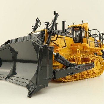 First Gear 50-3482 Komatsu D475A-8 Dozer with Ripper Diecast New 2023 Scale 1:50