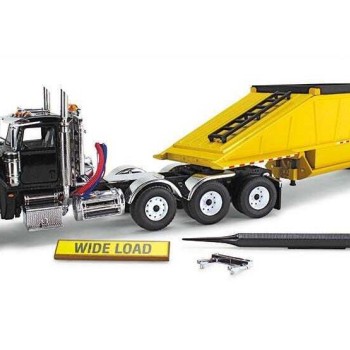 First Gear 50-3490 Peterbilt Model 367 Day Cab 8x4 Truck Bottom Dump Trailer Black / Yellow Scale 1:50