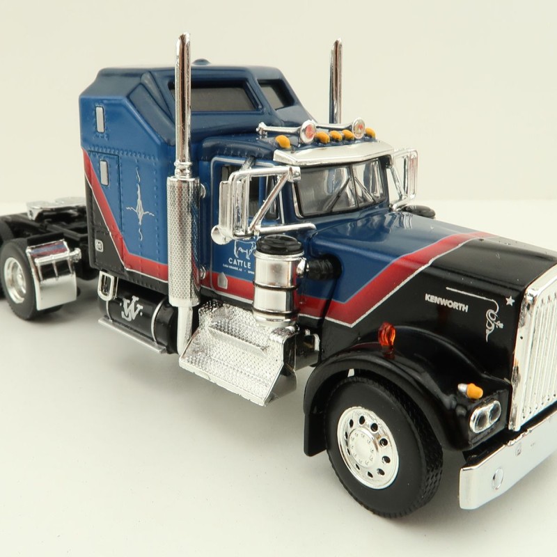 First Gear 60-1204 Kenworth W900A Aerodyne 6x4 Truck with Livestock Trailer - John Wayne: Cattle Company - Scale 1:64