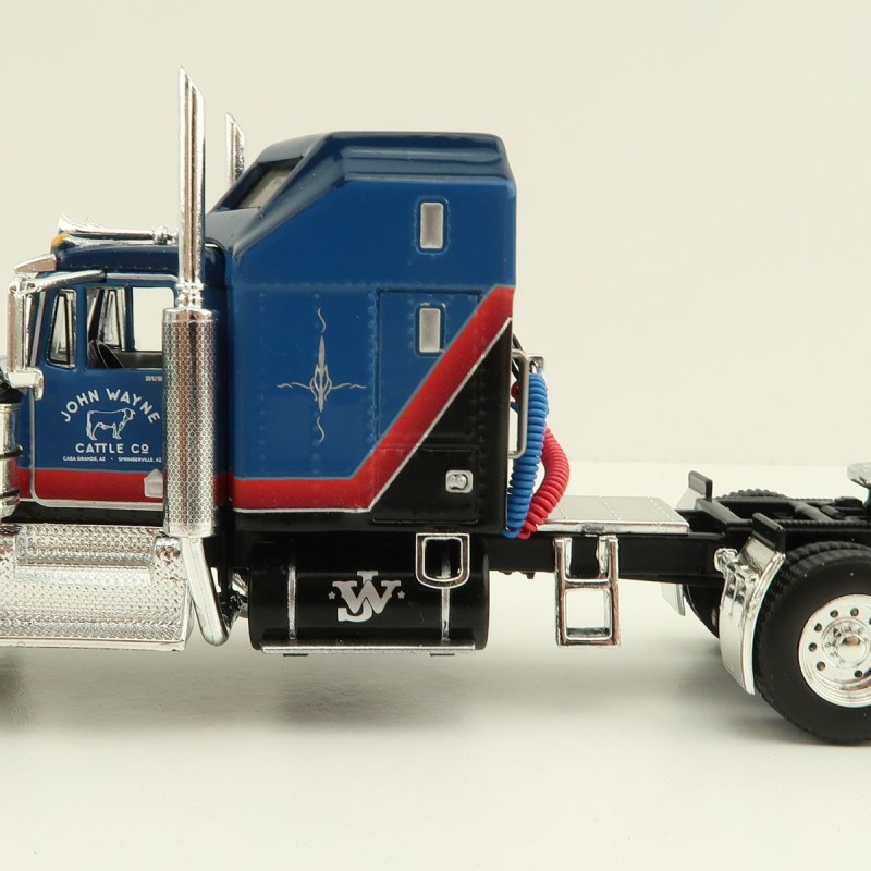 First Gear 60-1204 Kenworth W900A Aerodyne 6x4 Truck with Livestock Trailer - John Wayne: Cattle Company - Scale 1:64