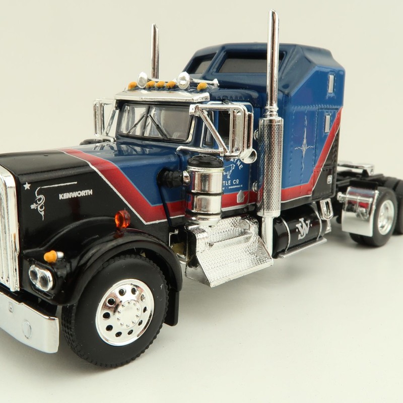 First Gear 60-1204 Kenworth W900A Aerodyne 6x4 Truck with Livestock Trailer - John Wayne: Cattle Company - Scale 1:64