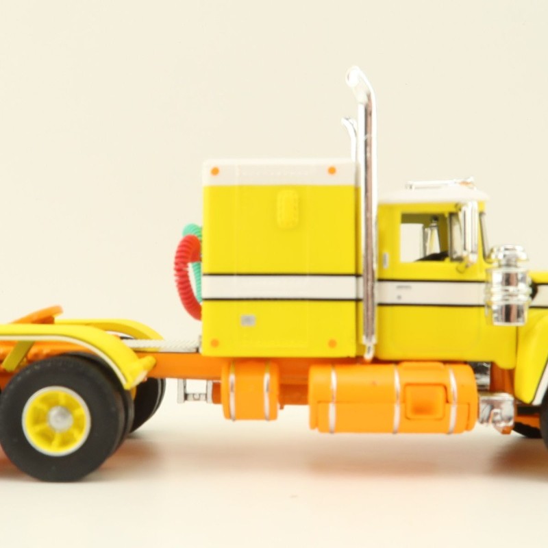 First Gear 60-1250 Mack R Model with Sleeper Bunk Truck Trio Set Red, Blue & Yellow  - Scale 1:64