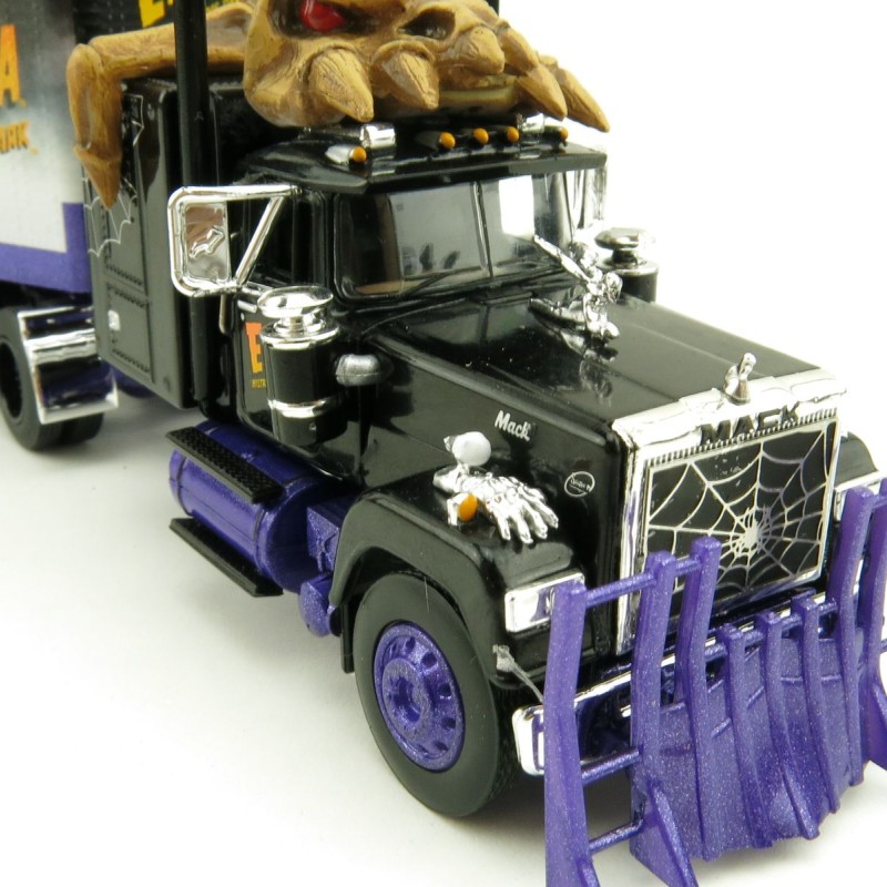 First Gear 69-0880 Custom Mack Super-Liner Truck with 40' Dry Goods Trailer Elvira Mistress of the Dark 40 Years - Scale 1:64