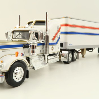 First Gear 69-1605 Kenworth W900A Truck and Trailer with Reefer - VIT200 Bicentennial - Scale 1:64