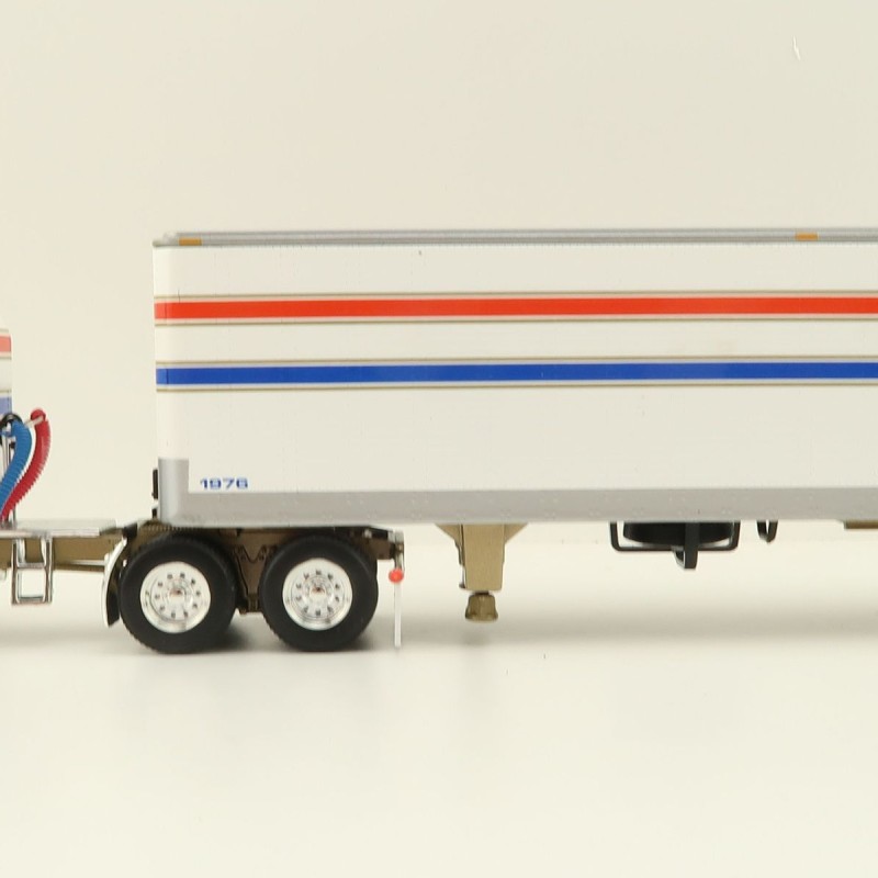 First Gear 69-1605 Kenworth W900A Truck and Trailer with Reefer - VIT200 Bicentennial - Scale 1:64