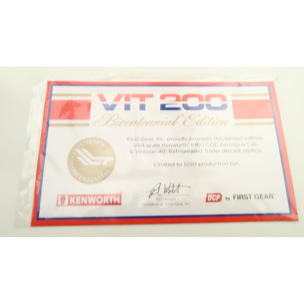 First Gear 69-1605 Kenworth W900A Truck and Trailer with Reefer - VIT200 Bicentennial - Scale 1:64