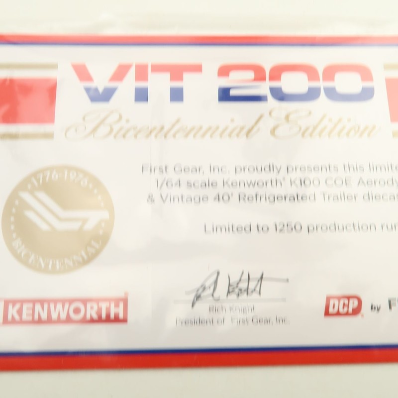 First Gear 69-1605 Kenworth W900A Truck and Trailer with Reefer - VIT200 Bicentennial - Scale 1:64