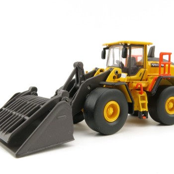 First Gear 80-0337 Volvo L180H Wheel Loader Waste Handler - Scale 1:87
