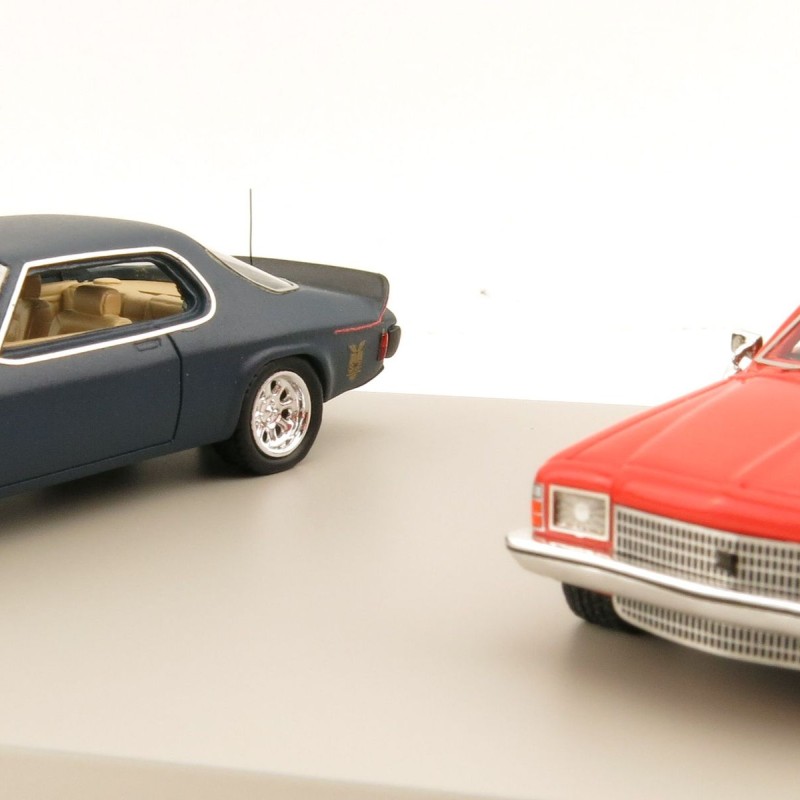 ACE Models ACE-MM2 - Mad Max Holden HQ Nightrider MFP & Holden HJ Panel Van Twin Set - Scale 1:64