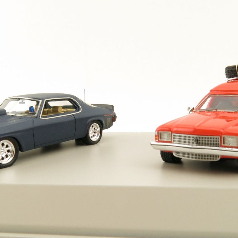 ACE Models ACE-MM2 - Mad Max Holden HQ Nightrider MFP & Holden HJ Panel Van Twin Set - Scale 1:64