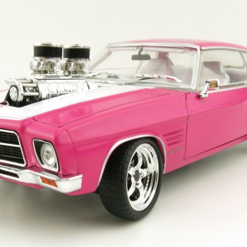 DDA GreenLight DDA207 1973 Custom Holden HQ Monaro GTS 350 Pinked - Scale 1:24