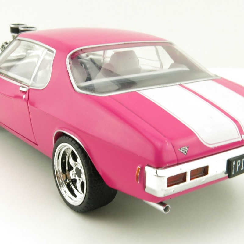 DDA GreenLight DDA207 1973 Custom Holden HQ Monaro GTS 350 Pinked - Scale 1:24