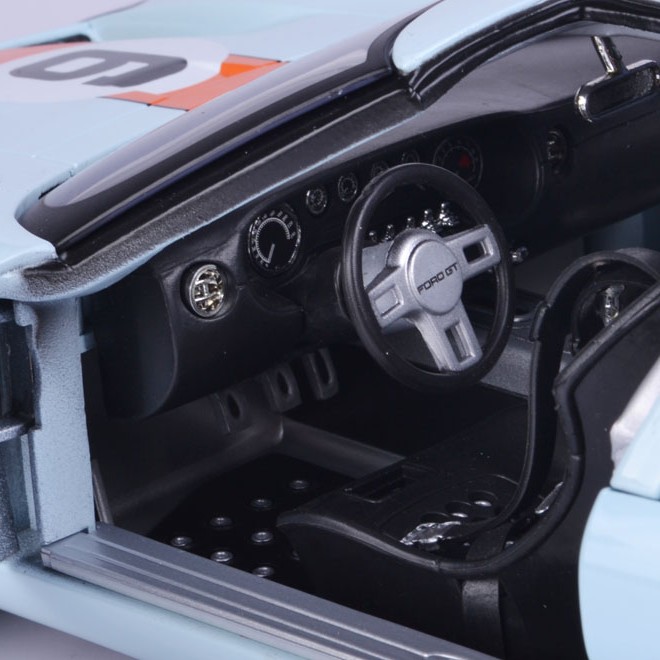 MotorMax 79639 Ford GT Concept Car Gulf Oil Livery Diecast - Scale 1:12