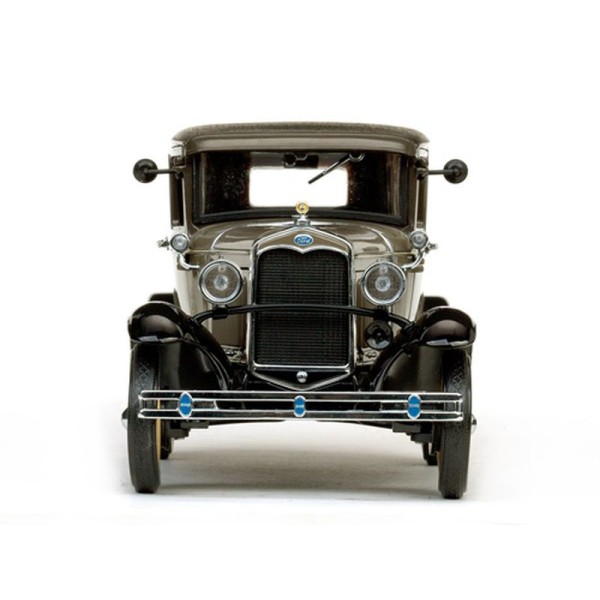 Sun Star 6100 - 1931 Ford Model A Tudor Chicle Drab - Scale 1:18