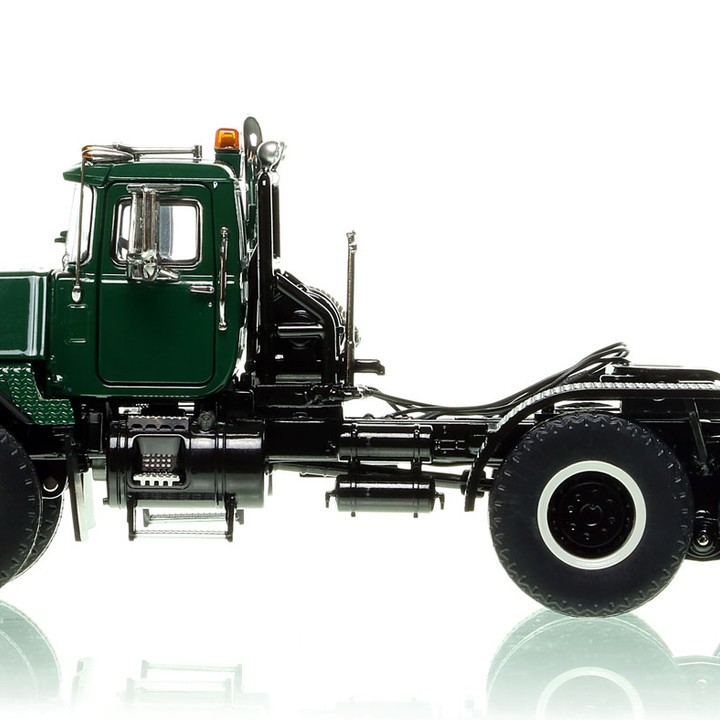 Heavy Haul Replicas HHR129D-4 - Mack RD800 Tandem Axle Tractor - Green over Black - Scale 1:50