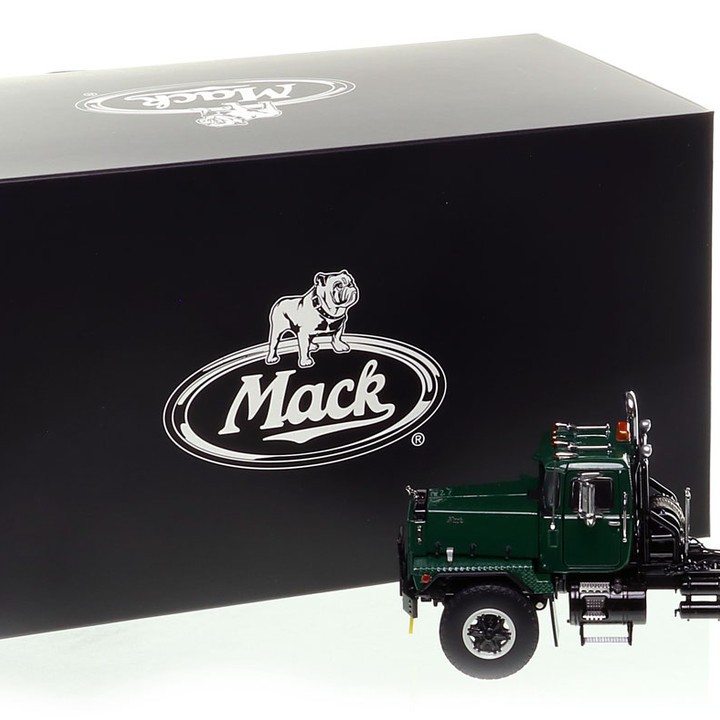 Heavy Haul Replicas HHR129D-4 - Mack RD800 Tandem Axle Tractor - Green over Black - Scale 1:50