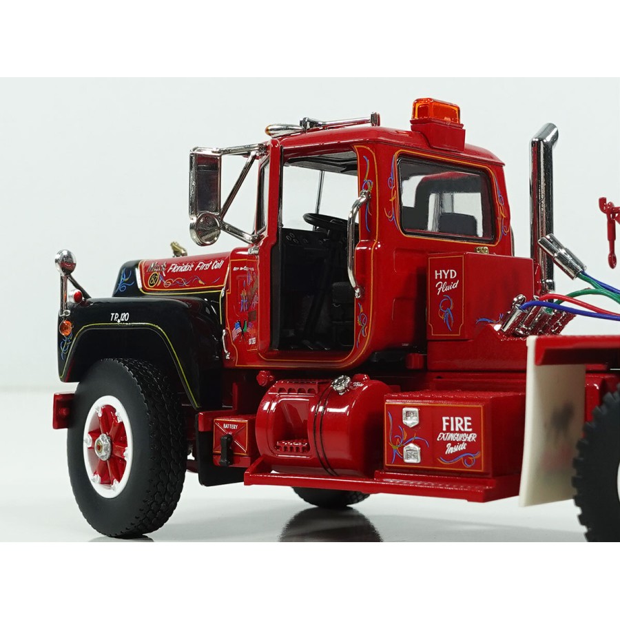 Heavy Haul Replicas HHR136C-1 - Heavy Haul 1988 Mack RD 686SX 6x4 Prime Mover DeBerardinis - Scale 1:50