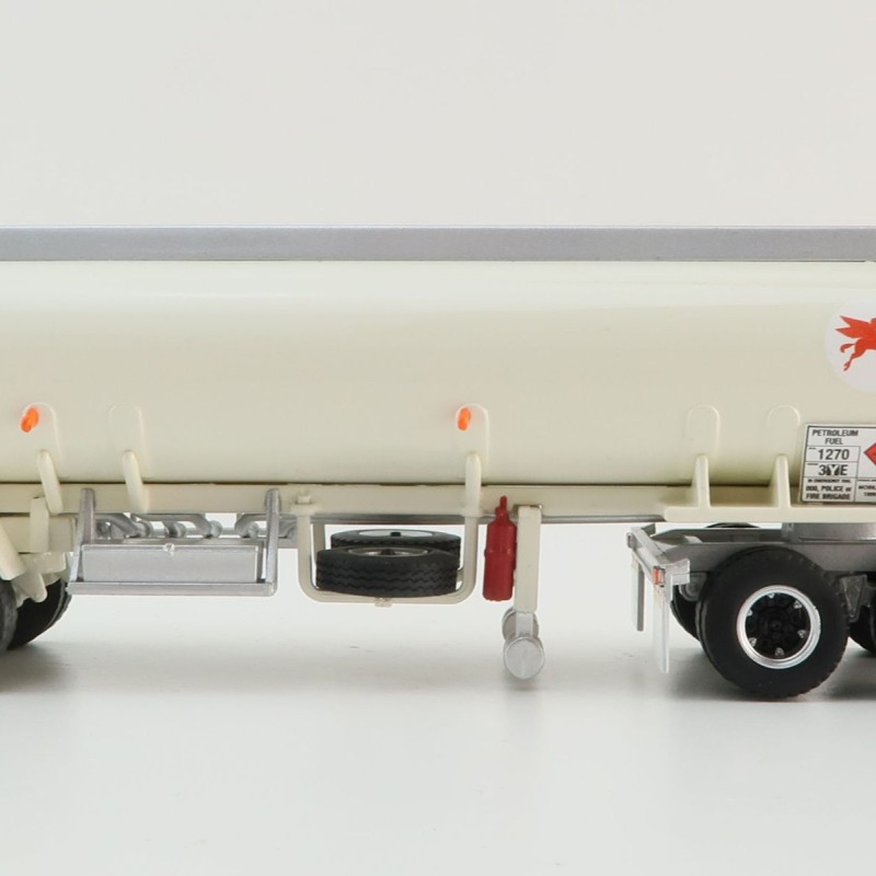 Highway Replicas 12972 Australian Tanker Road Train Trailer Mobil Oil - Scale 1:64