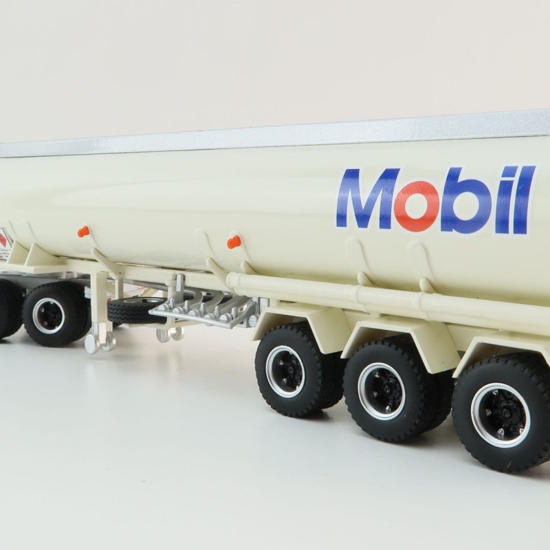 Highway Replicas 12972 Australian Tanker Road Train Trailer Mobil Oil - Scale 1:64