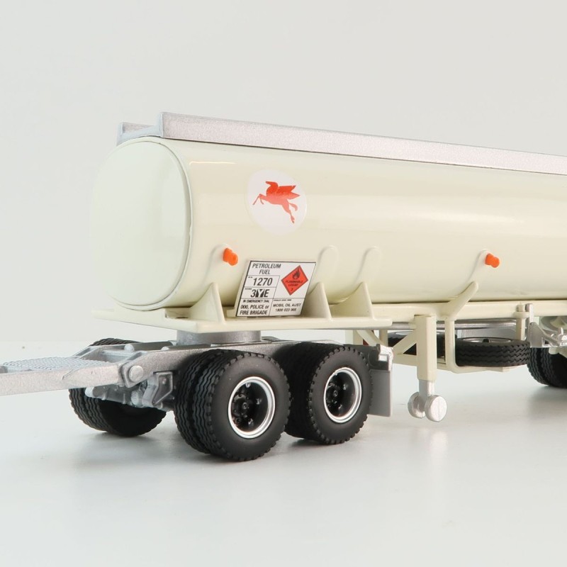 Highway Replicas 12972 Australian Tanker Road Train Trailer Mobil Oil - Scale 1:64