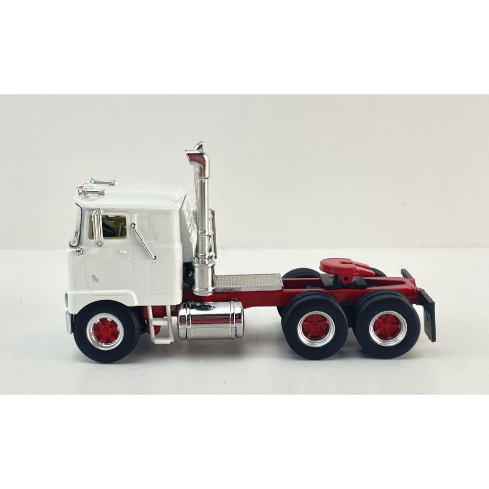 Top Shelf - 1962 Mack F700 6x4 Prime Mover Truck White Diecast - Scale 1:64